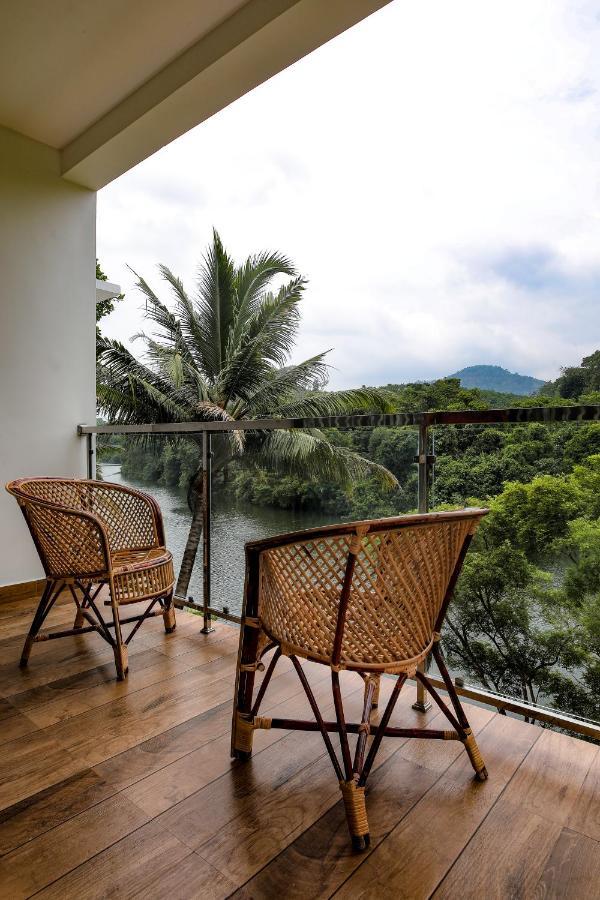 Thenmala Hormuz Inn Kolattupuzha Buitenkant foto