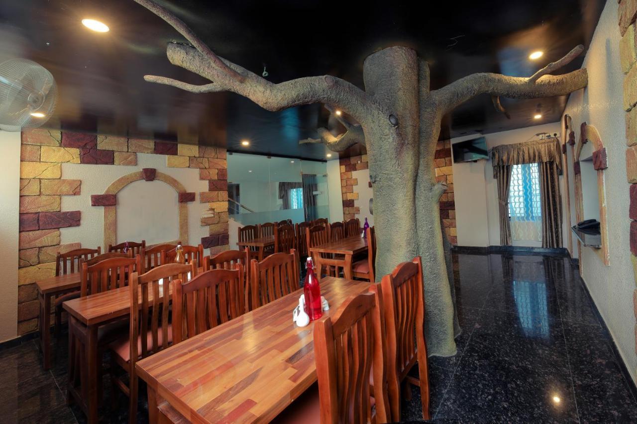 Thenmala Hormuz Inn Kolattupuzha Buitenkant foto