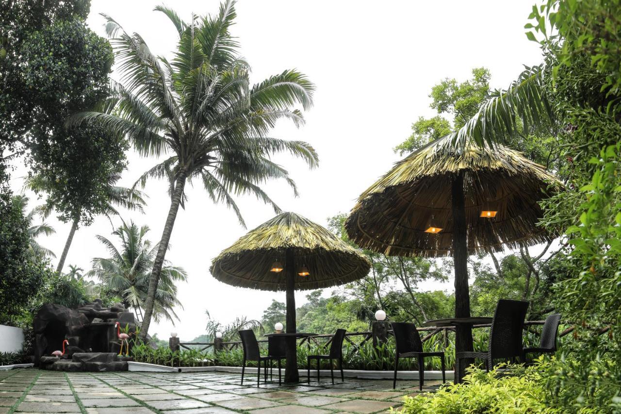 Thenmala Hormuz Inn Kolattupuzha Buitenkant foto